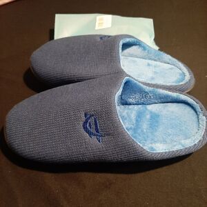 New Memory Foam Women's Size 7-8 Slippers